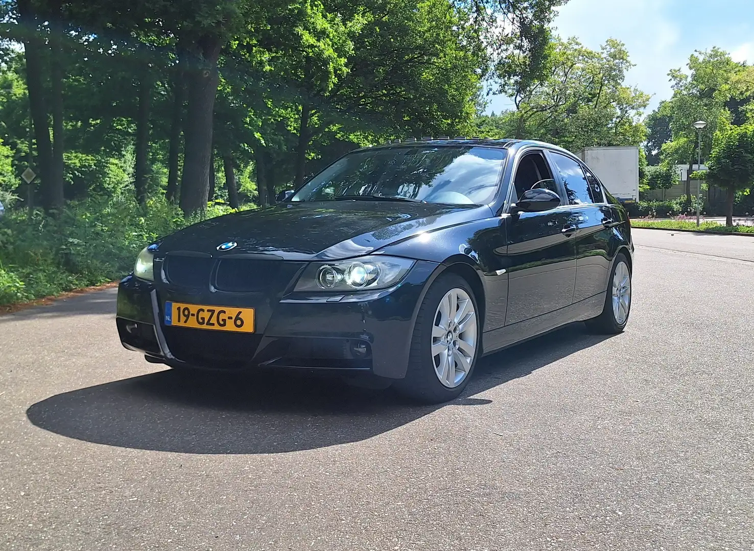BMW 330 330 330i Zwart - 1