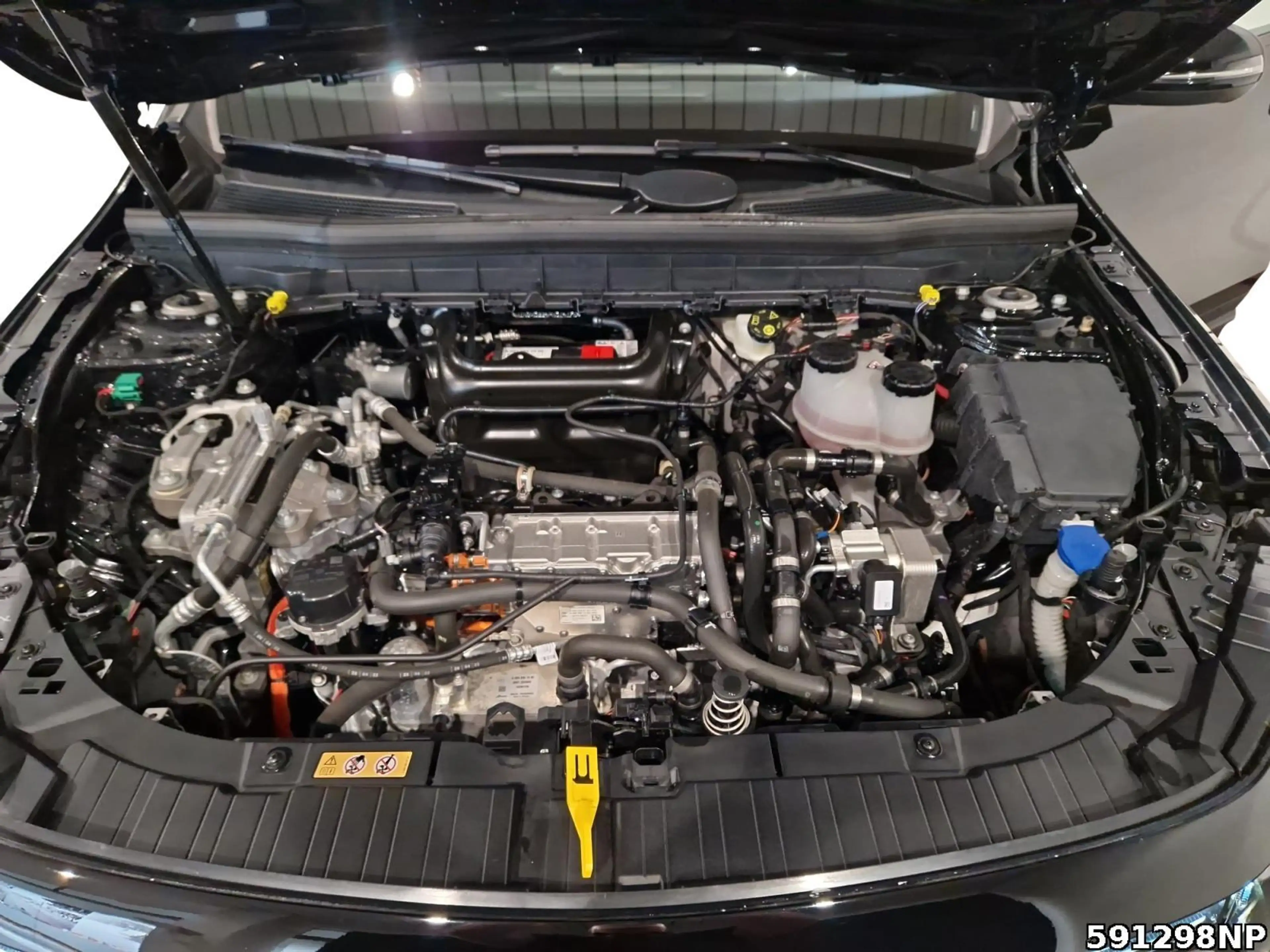 Mercedes-Benz EQB 250 AMG CARPLAY Night Kamera Ambiente LED — photo 7