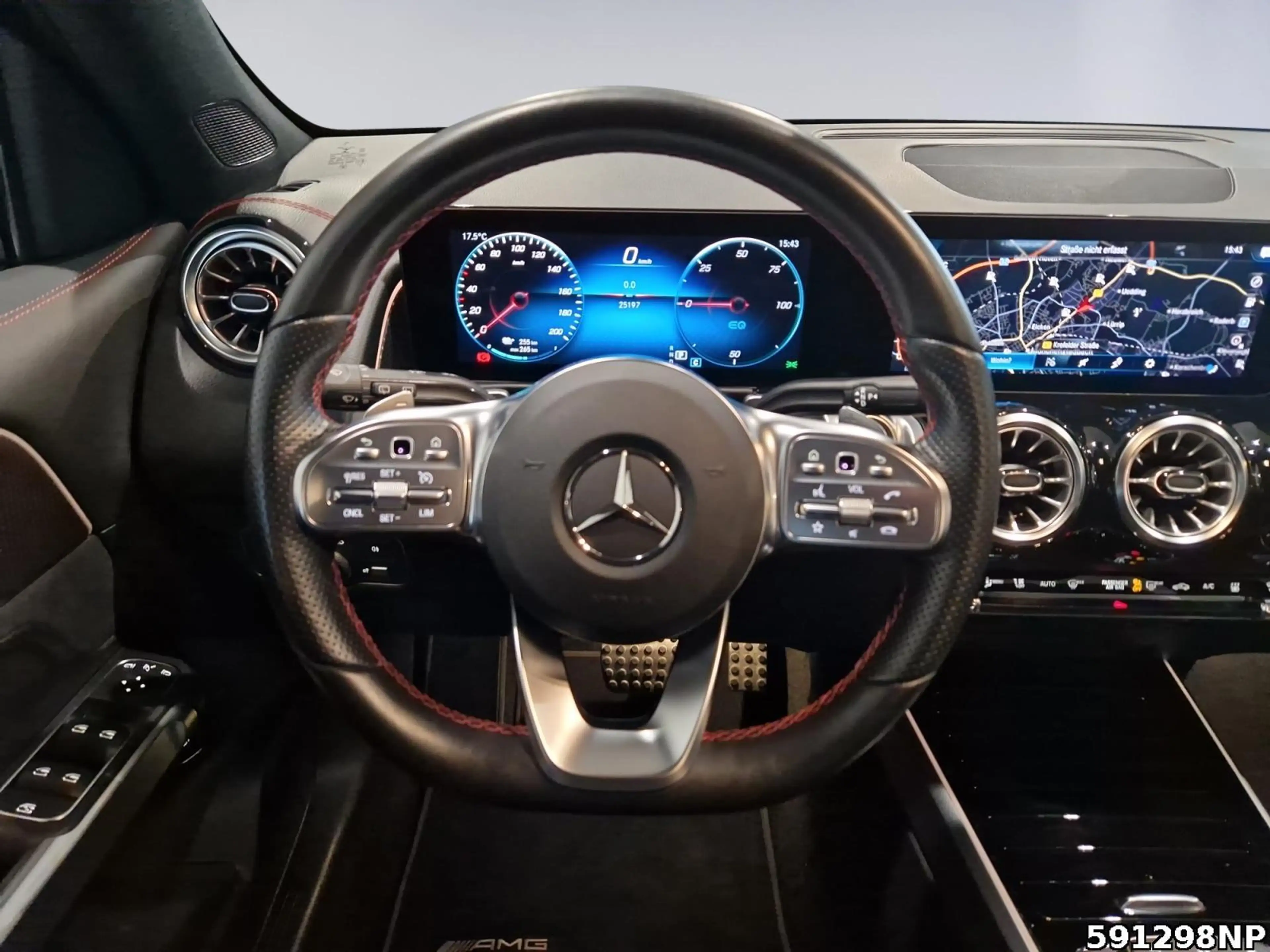 Mercedes-Benz EQB 250 AMG CARPLAY Night Kamera Ambiente LED — photo 9