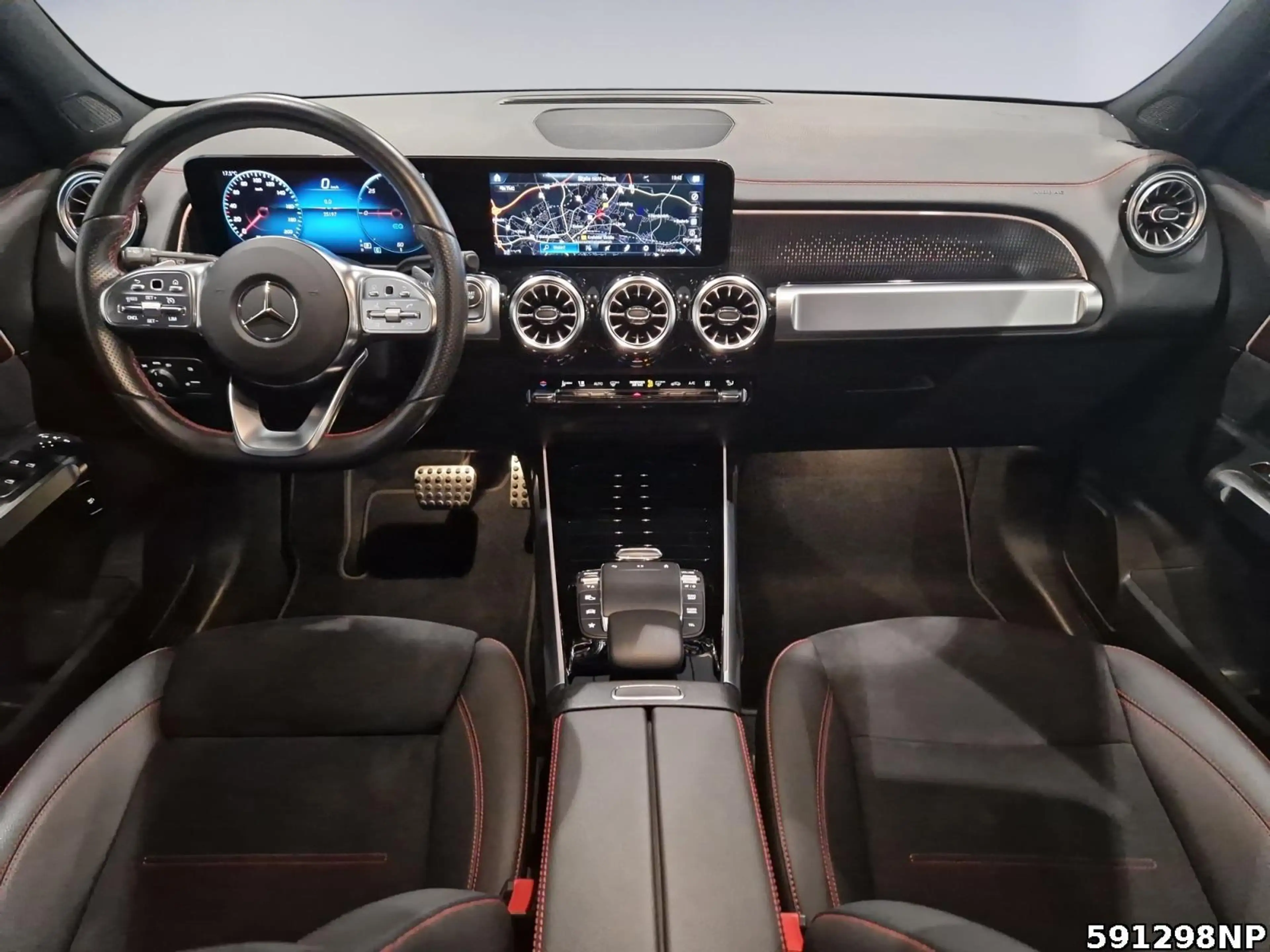Mercedes-Benz EQB 250 AMG CARPLAY Night Kamera Ambiente LED — photo 8