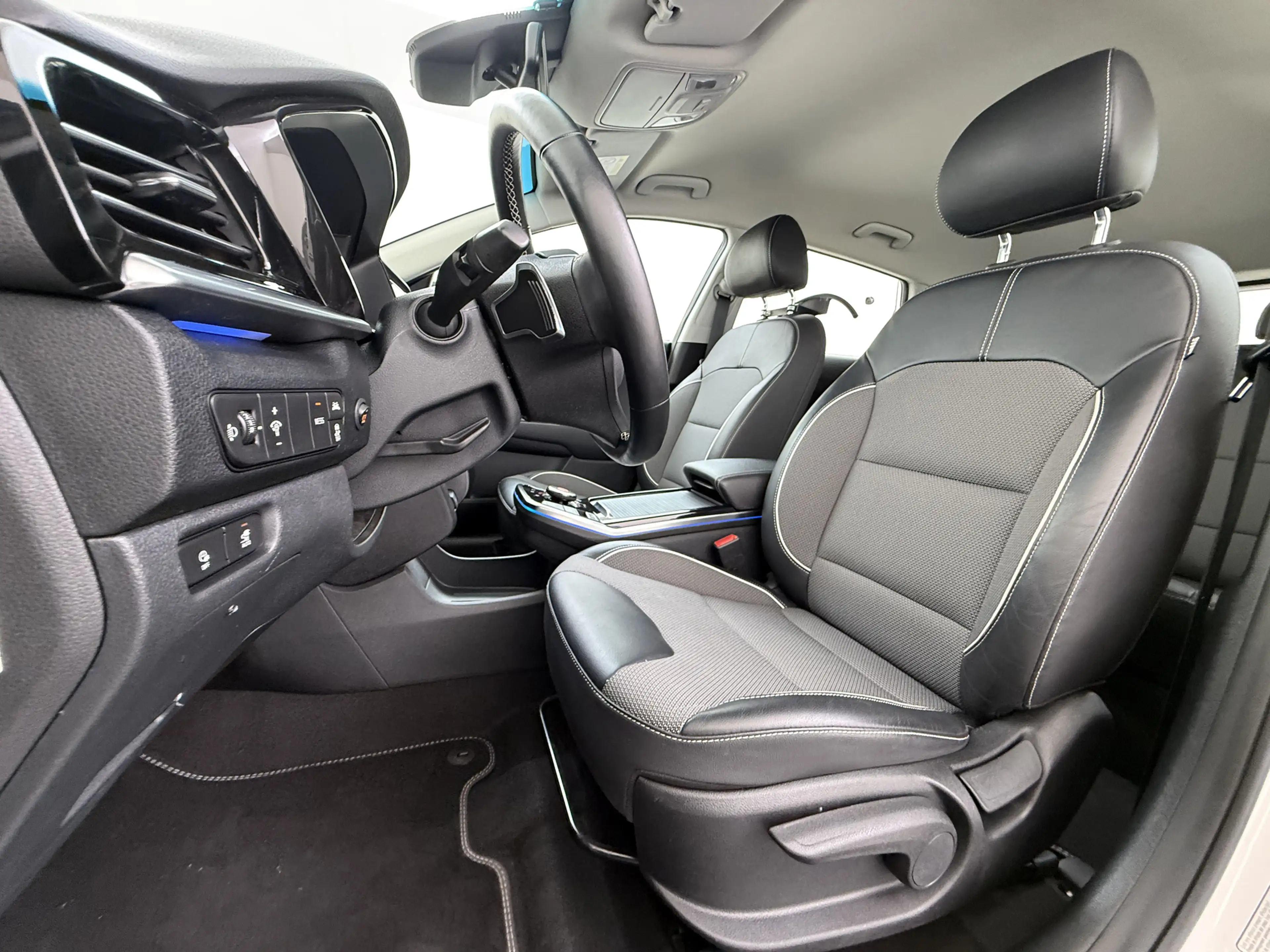 Kia e-Niro DynamicLine 64kWh 204PK Warmtepomp SOH 98% Camera — photo 12