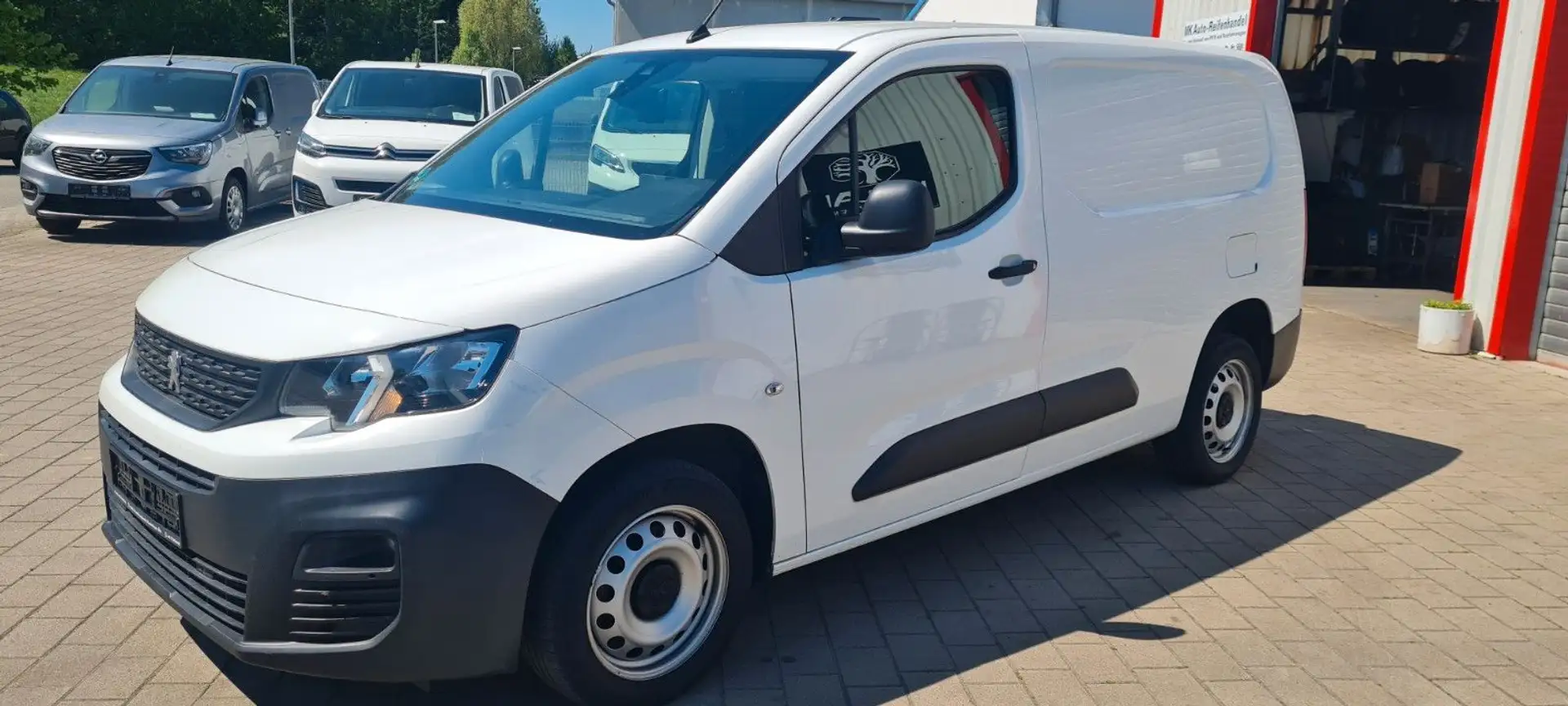 Peugeot Partner Asphalt L2 1,5 Hdi 131PS Navi Autom Weiß - 2