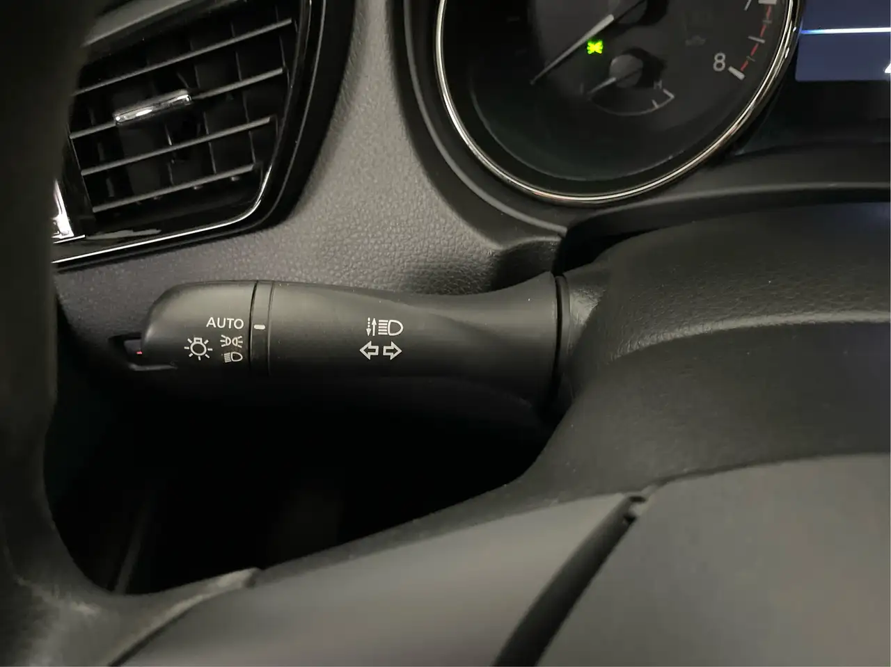 Nissan Qashqai снимка Nissan Qashqai