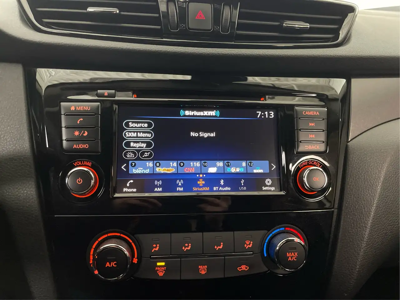 Nissan Qashqai снимка Nissan Qashqai