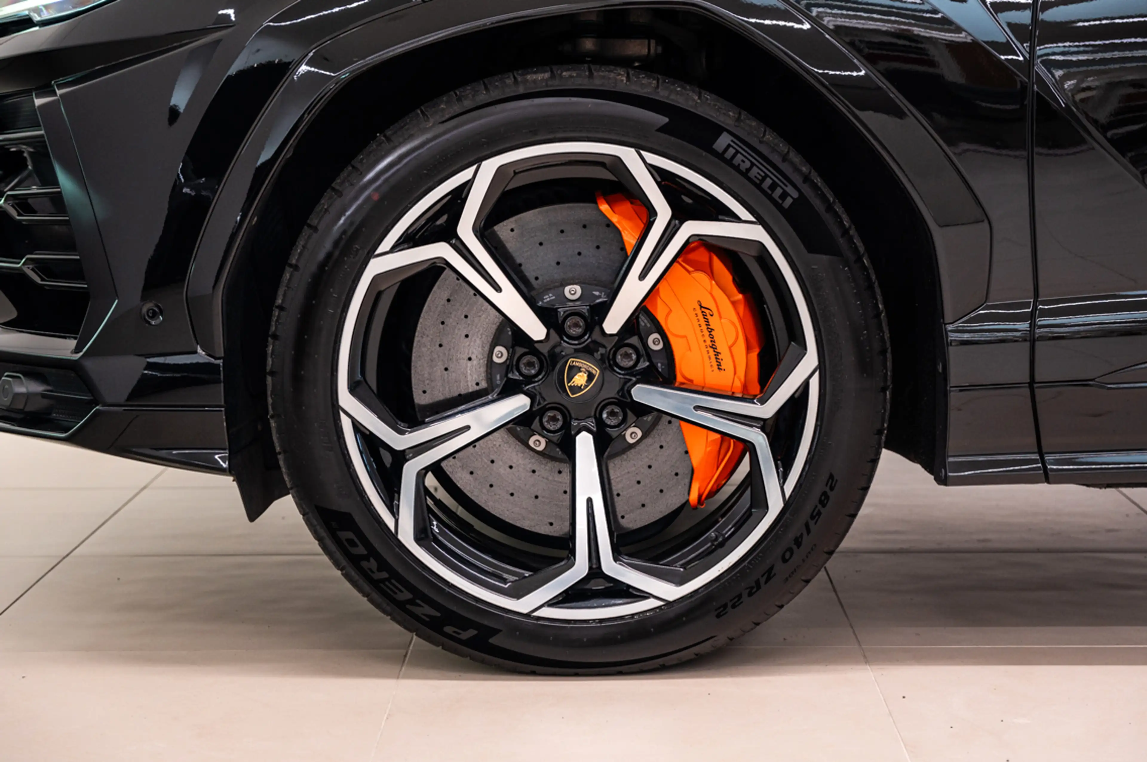 Lamborghini Urus Urus 4.0 BiTurbo V8 — photo 9