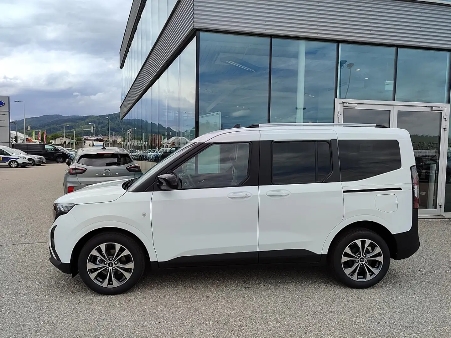 Ford Tourneo Courier 1,0 EcoBoost Titanium Blanc - 2