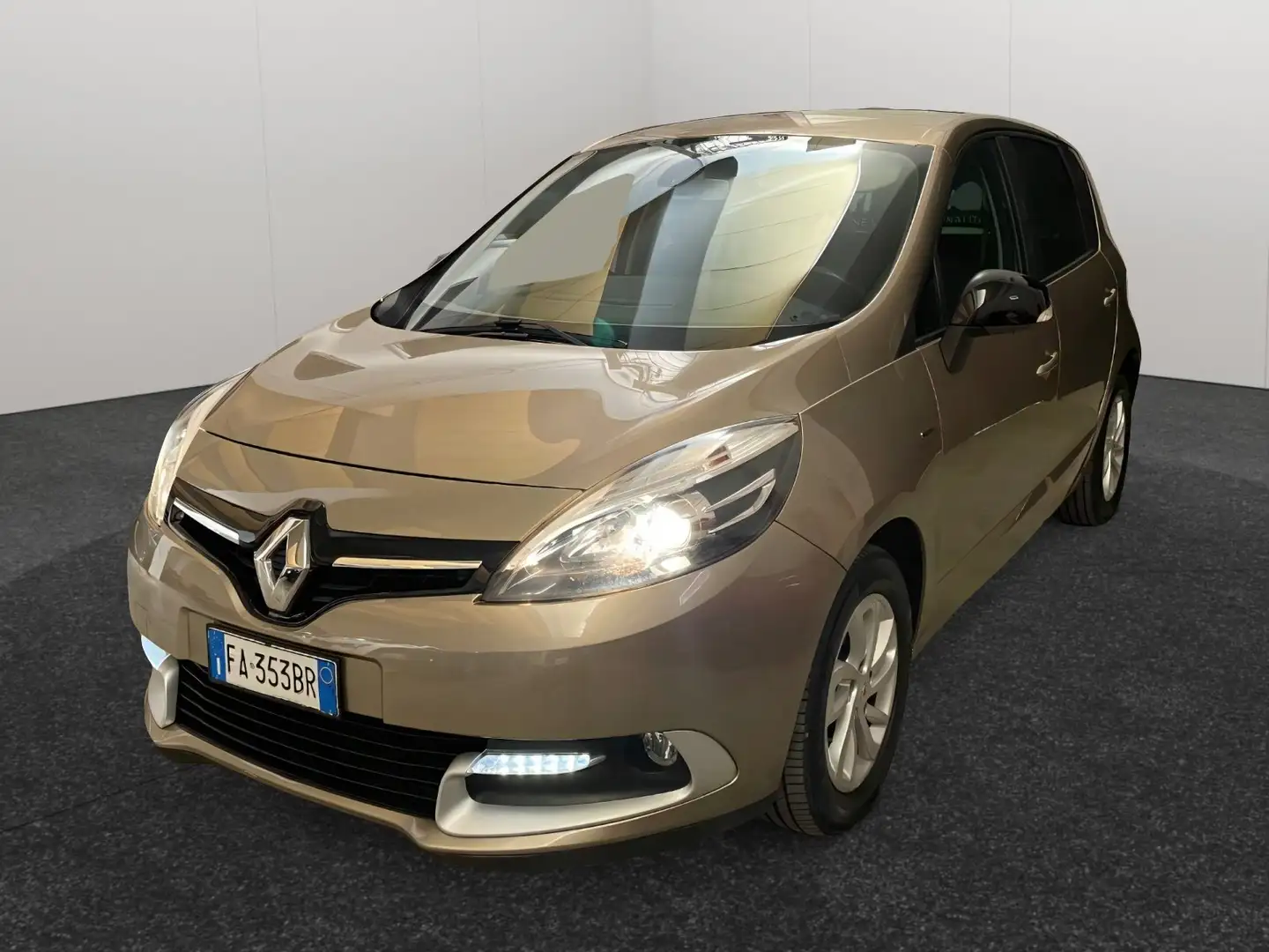 Renault Scenic X-Mod 1.5 dci Limited 110cv auto Oro - 1