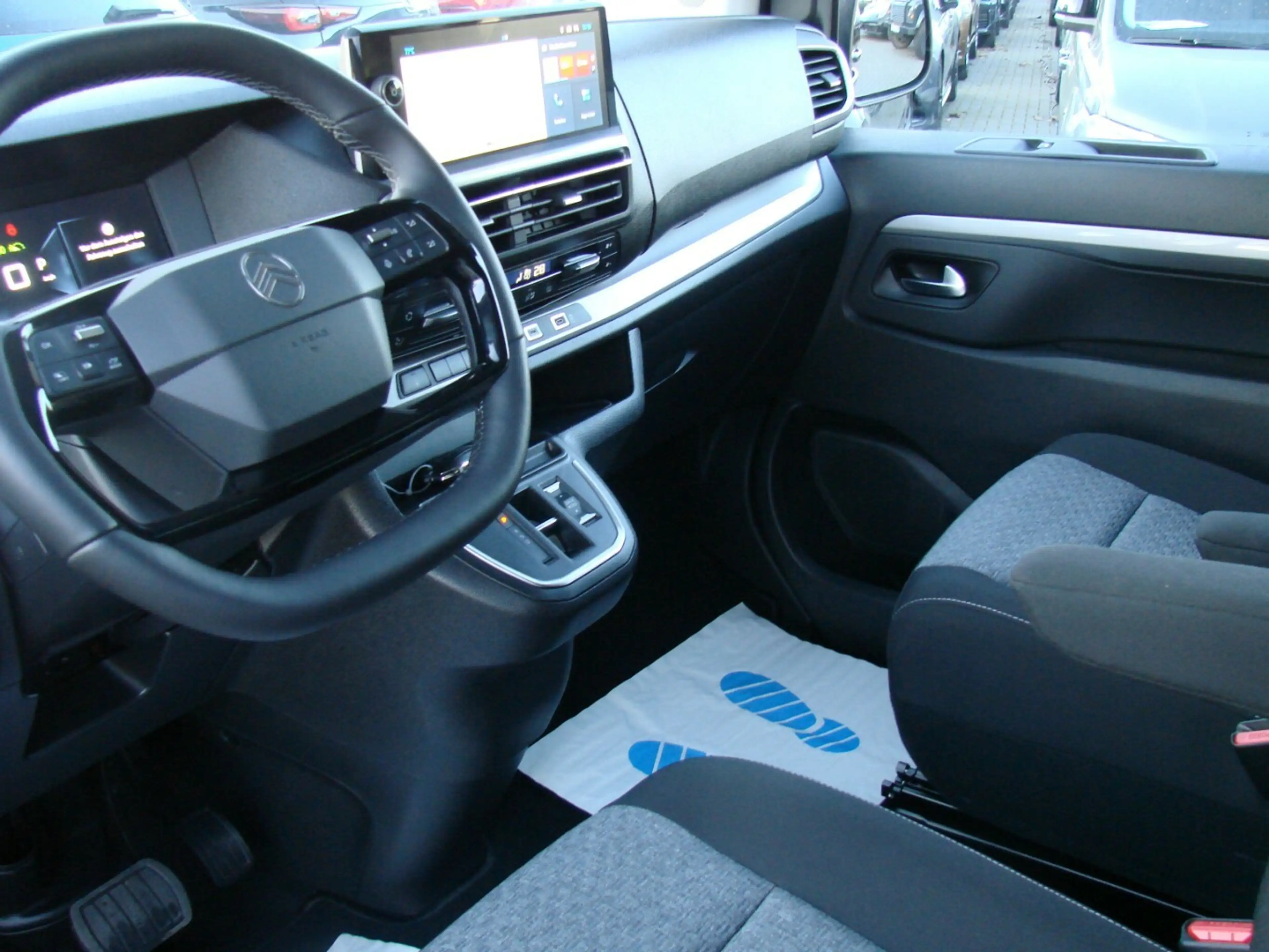 Citroen Spacetourer 180 Plus M, AHK LED Kamera180º 8 Sitzer — photo 14