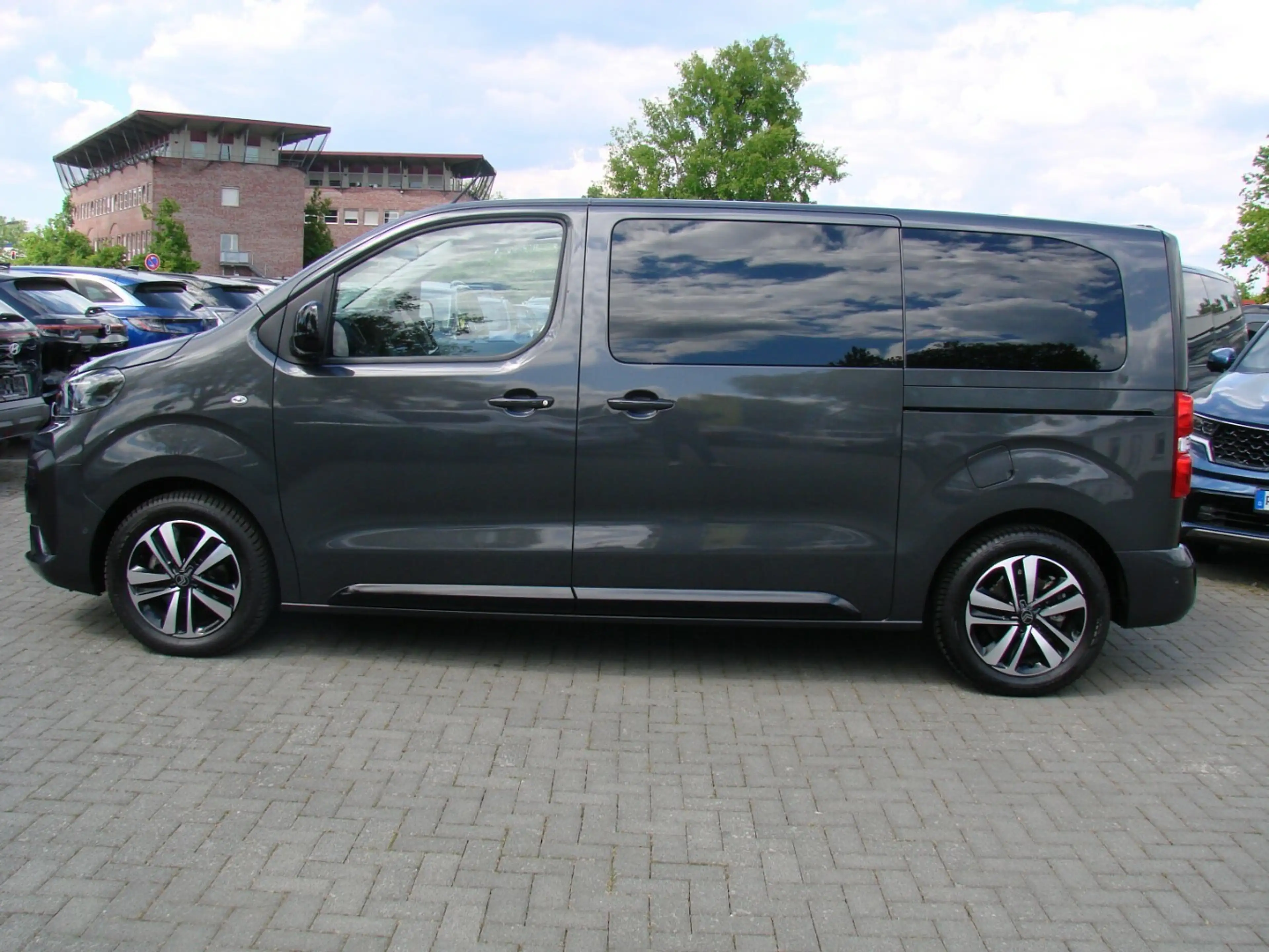 Citroen Spacetourer 180 Plus M, AHK LED Kamera180º 8 Sitzer — photo 5