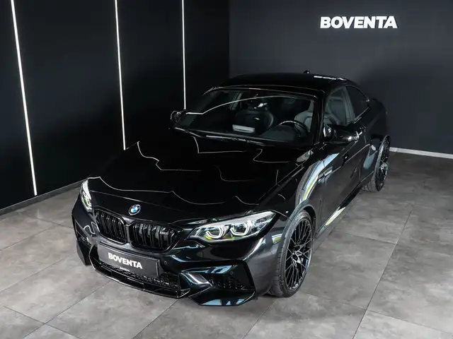 BMW M2 view 3