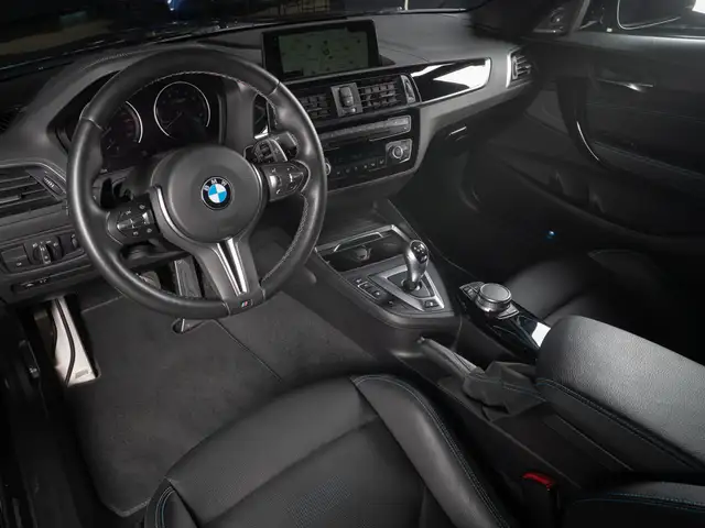 BMW M2 view 10