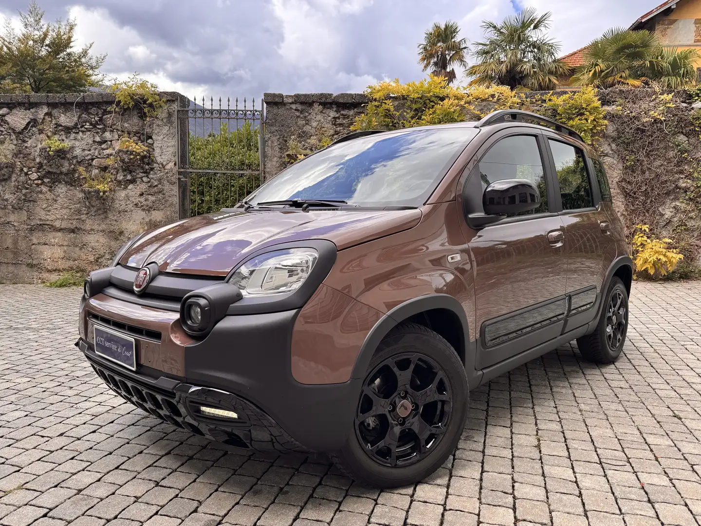 Fiat Panda 1.0 Mild Hybrid City Cross TRUSSARDI Marrone - 1