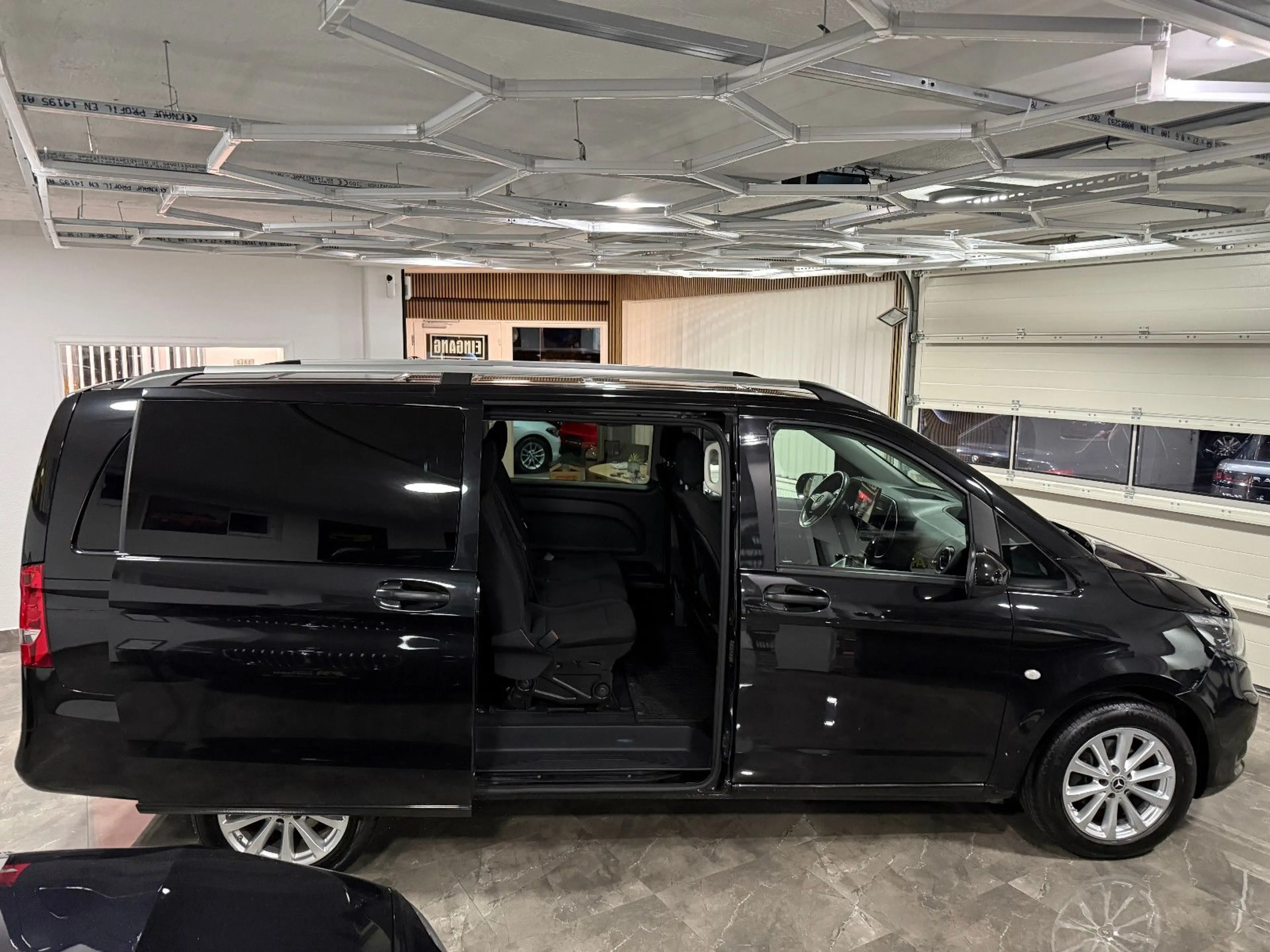 Mercedes-Benz Vito Tourer 116 CDI lang / 8-Sitzer Automatik — photo 6