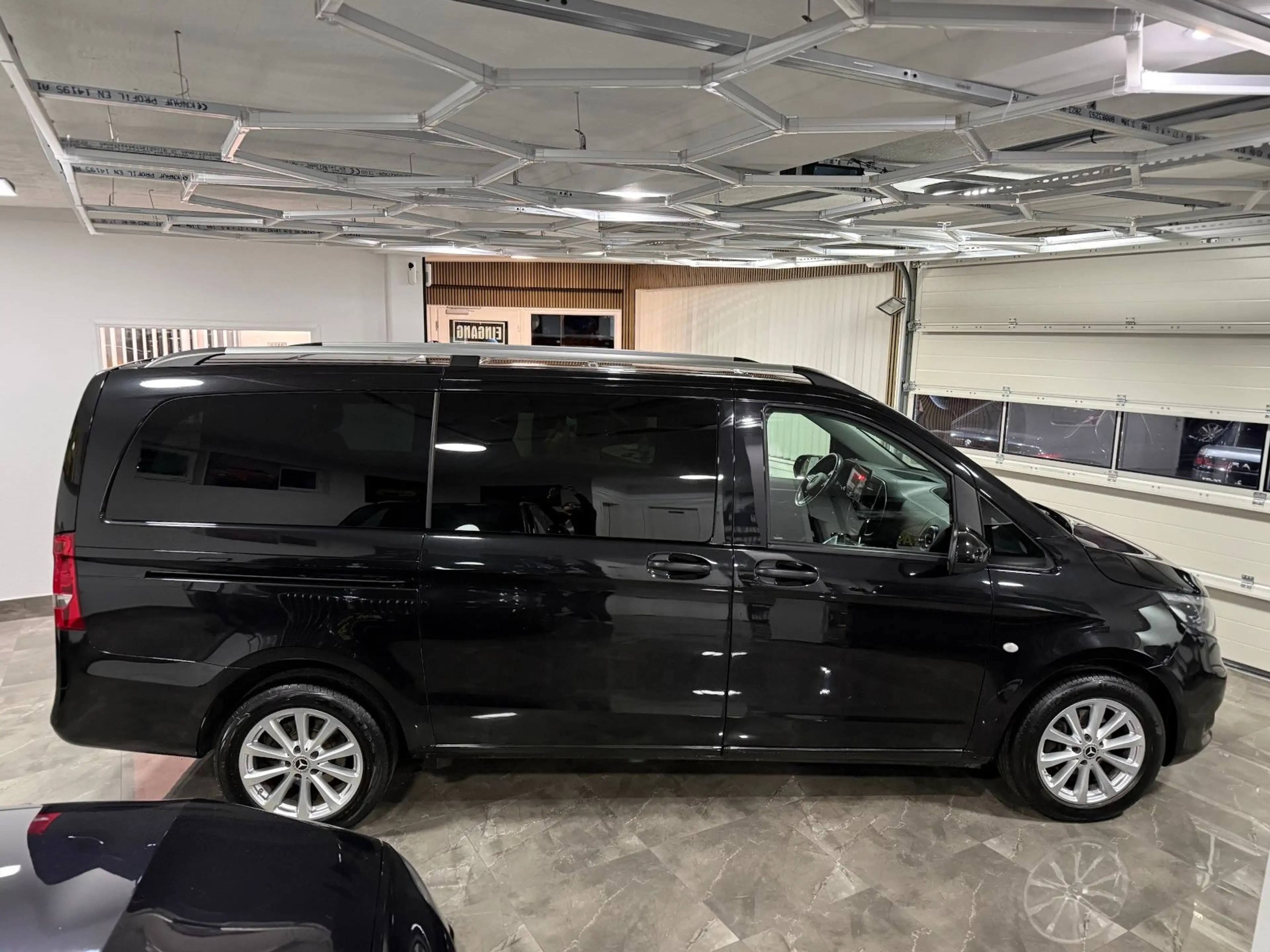 Mercedes-Benz Vito Tourer 116 CDI lang / 8-Sitzer Automatik — photo 5