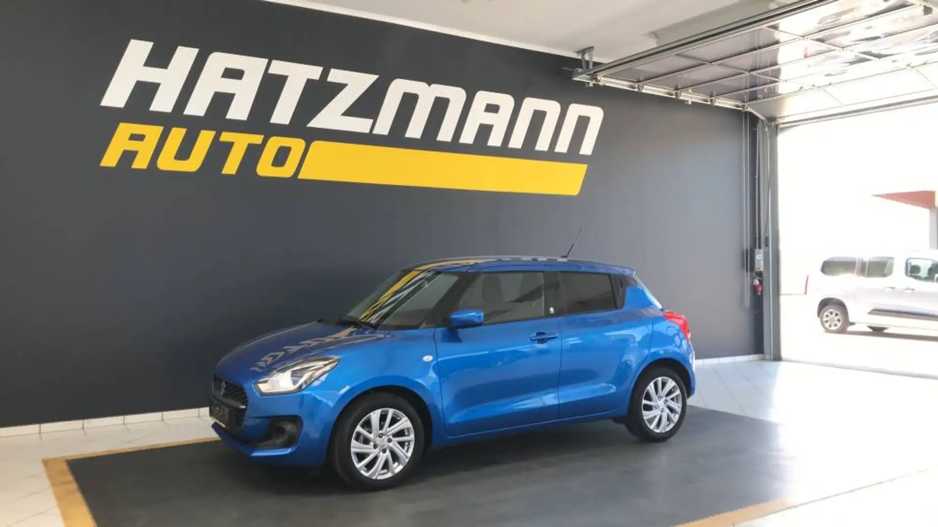 Suzuki Swift SWIFT Shine 1,2 Hybrid 83PS 5G Blau - 1