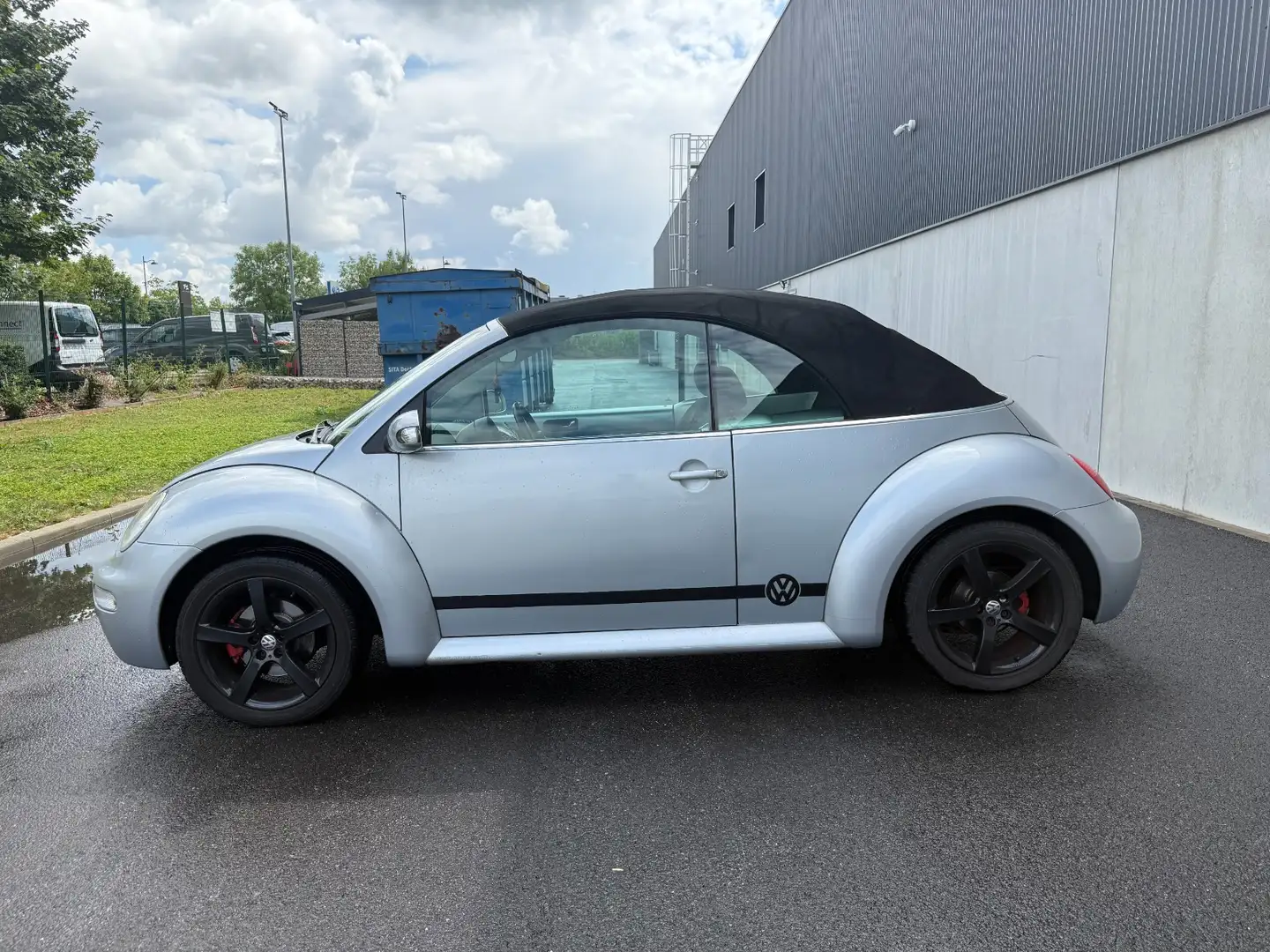 Volkswagen New Beetle Grau - 2