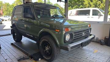 Lada 4x4 Faltdach, Sitzhzg. Euro 6 Offroad