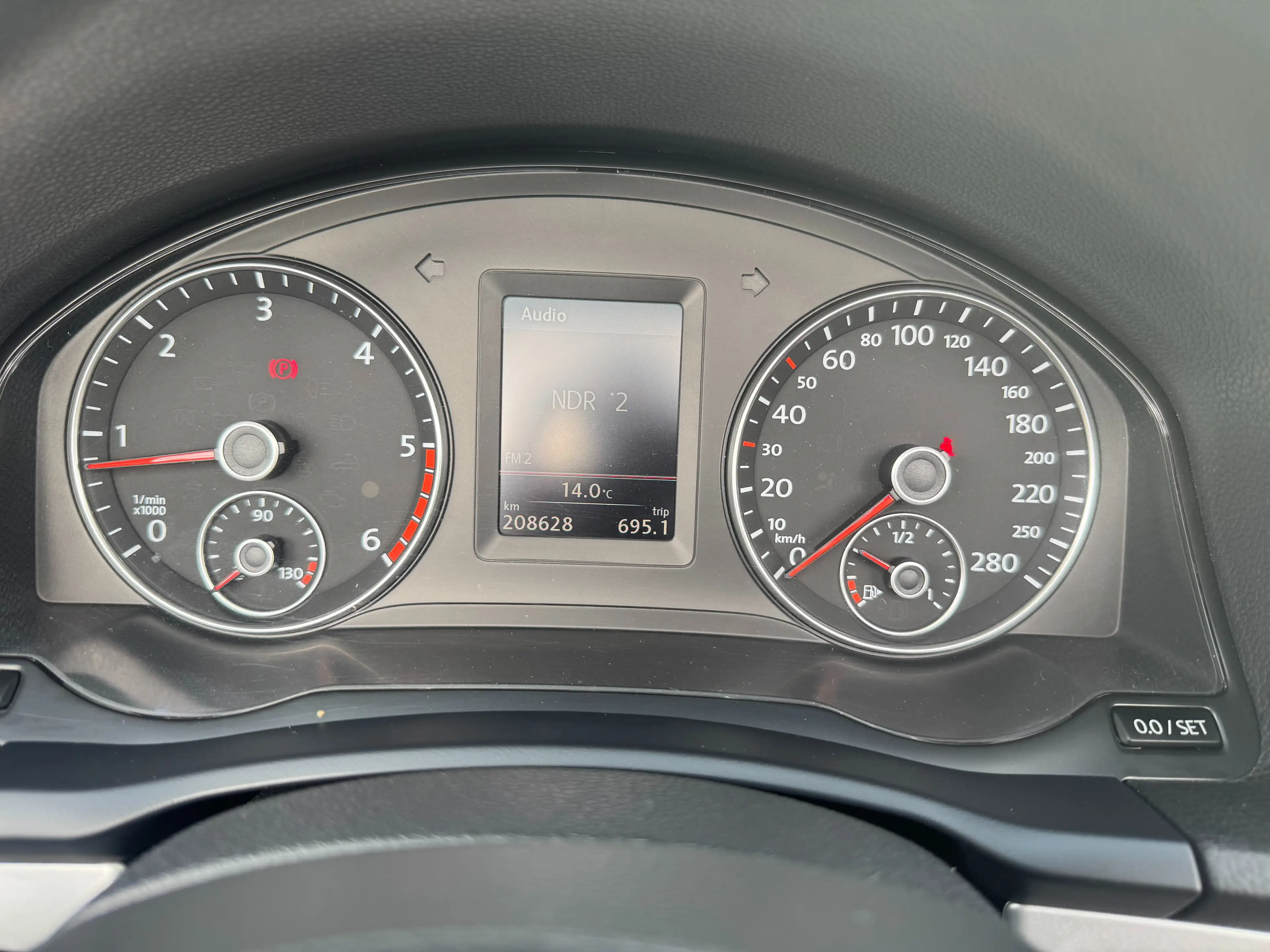 Volkswagen Eos 2.0 TDI Cabiro-AHK-Leder-SHZ-Tempomat+Einparkh — photo 13