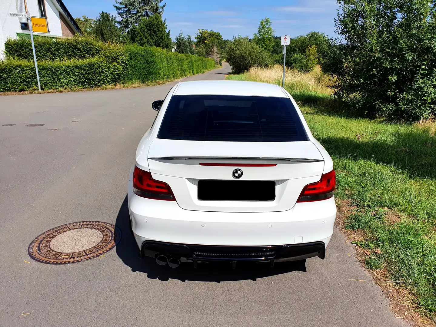 BMW 135 Coupe 3.0L 306PS 6Zyl. (M-Paket/H&R Sportfahr/R18) Bílá - 2
