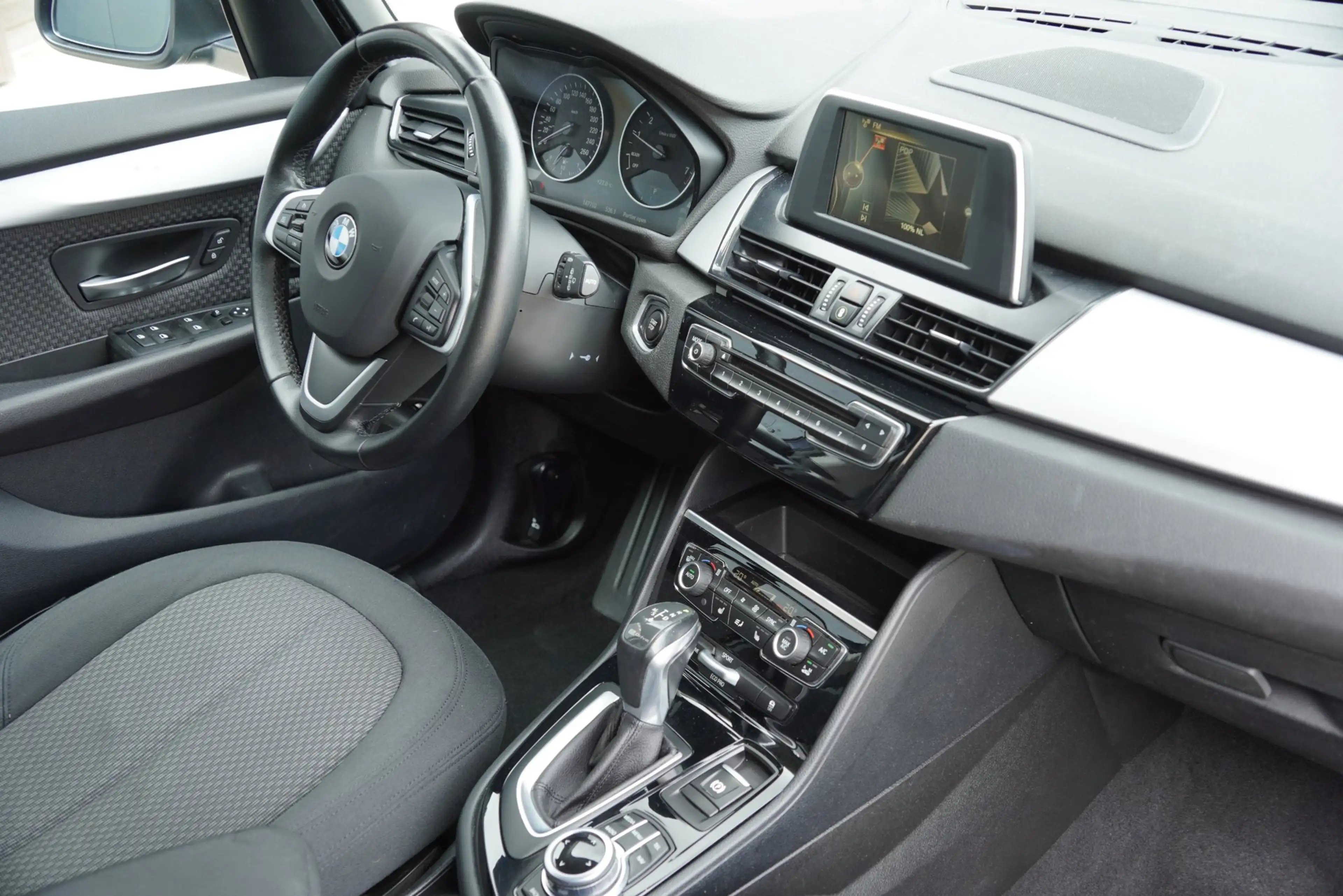 BMW 225 2-serie Active Tourer 225xe iPerformance Executive — photo 12