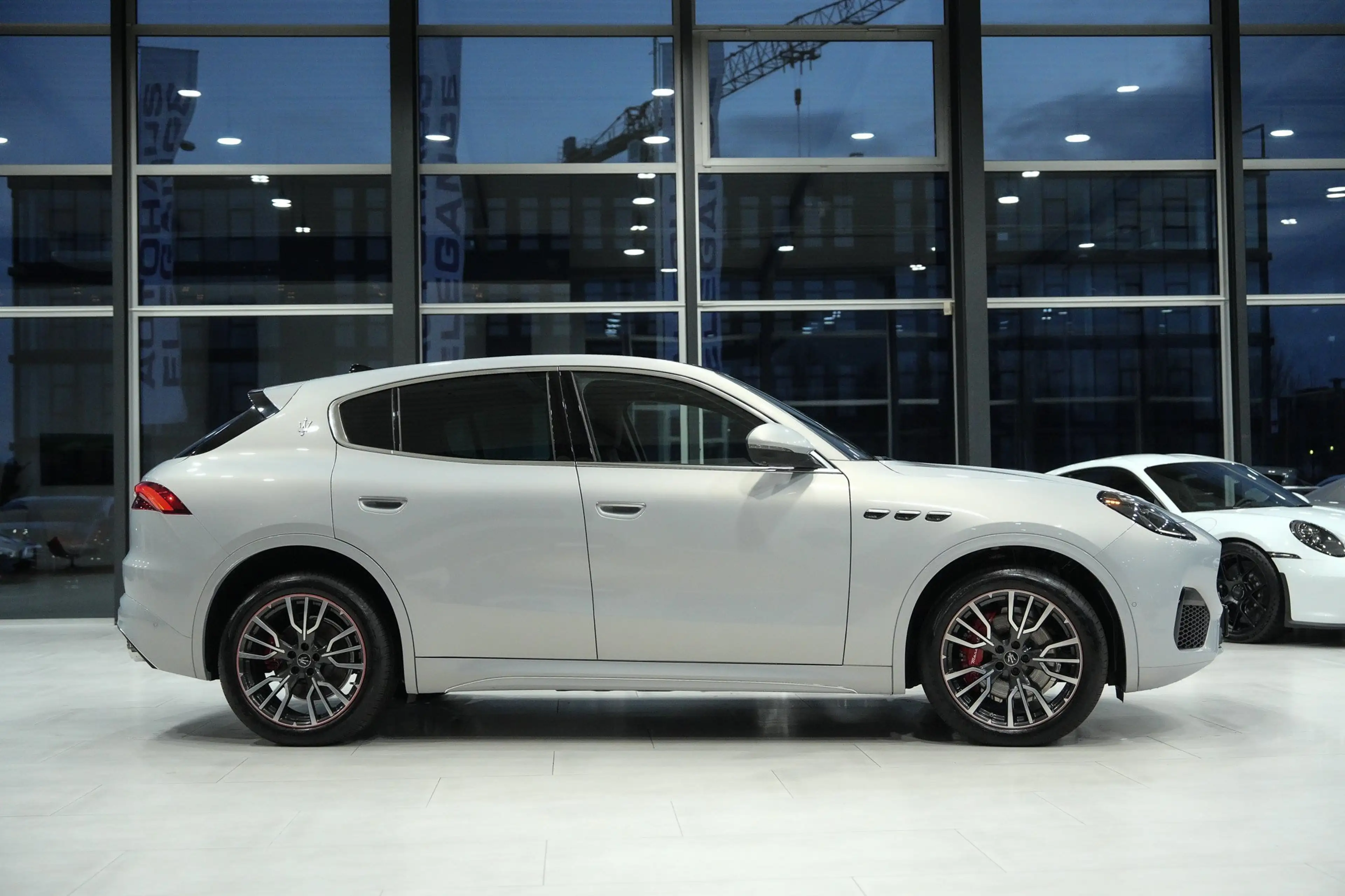 Maserati Grecale GT*HEAD-UP*360*PANO*SONUS-FIBER*MATRIX* — photo 9