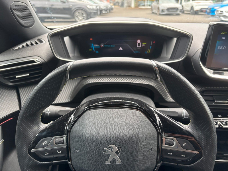 Peugeot e-2008 Allure NAVI SHZ KAMERA WÄRMEPUMPE — photo 13