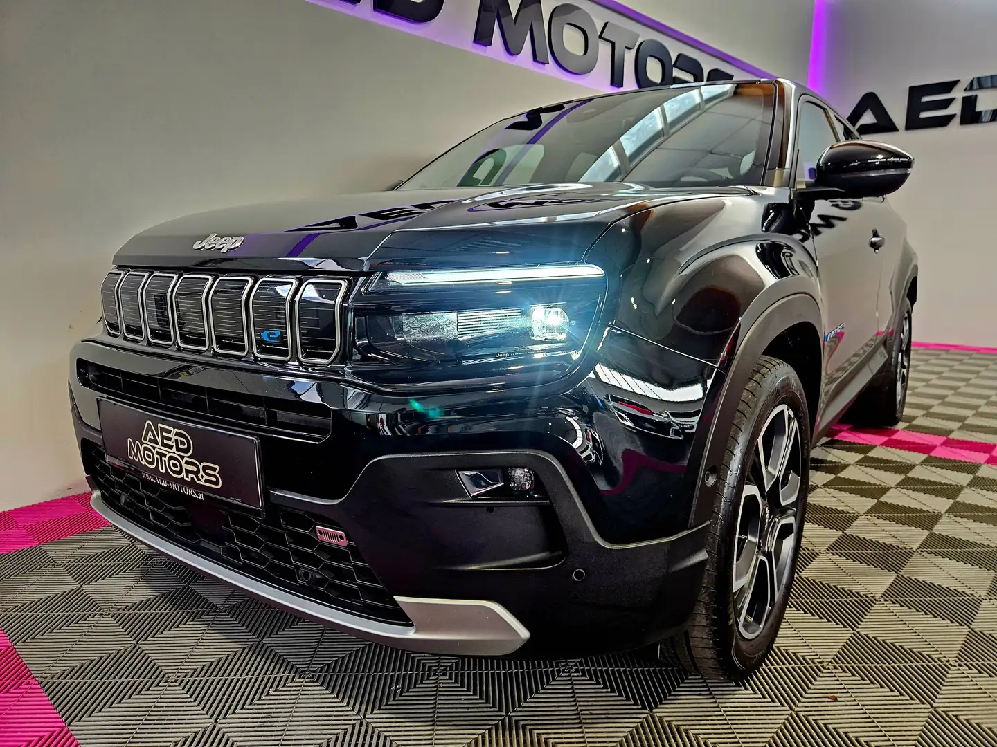 Jeep Avenger Altitude Electric Schwarz - 2