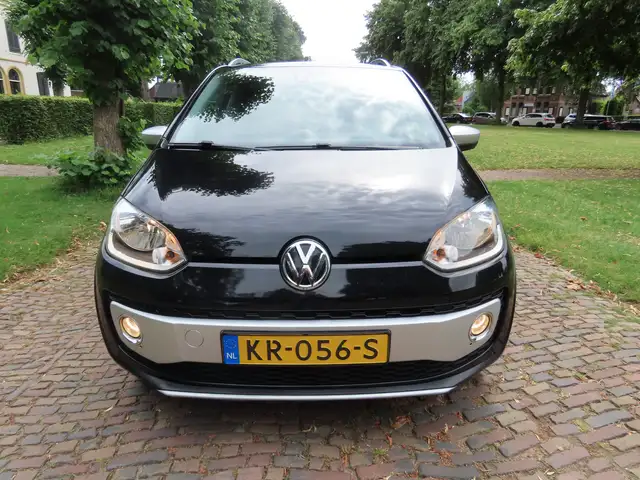 Volkswagen Up! view 7