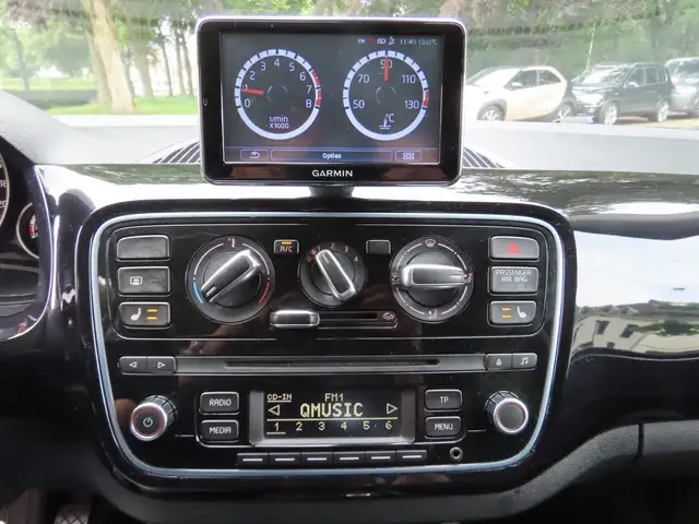 Volkswagen Up! view 14
