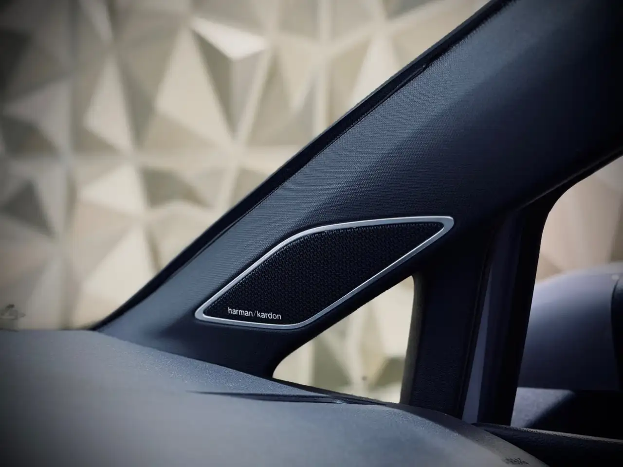Volkswagen Golf GTI — photo 13