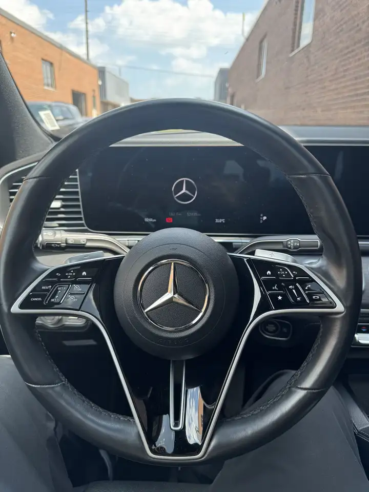 Mercedes-Benz GLE снимка Mercedes-Benz GLE