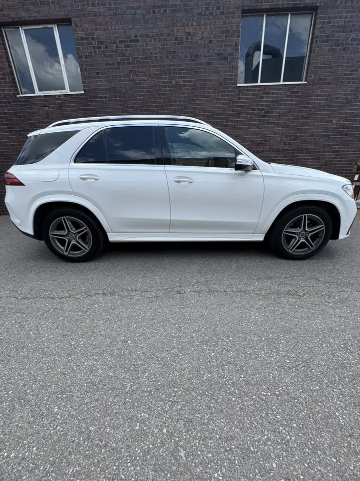 Mercedes-Benz GLE снимка Mercedes-Benz GLE