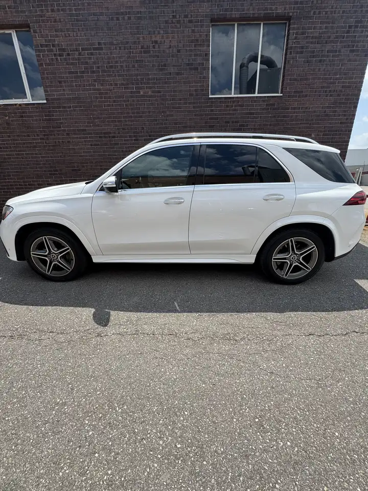 Mercedes-Benz GLE снимка Mercedes-Benz GLE