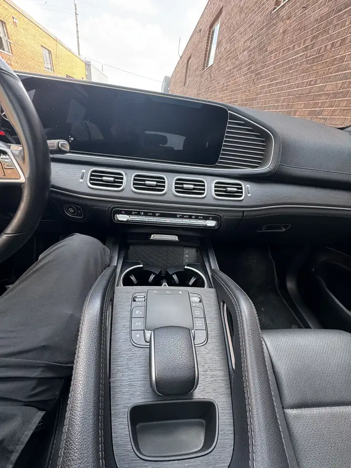 Mercedes-Benz GLE снимка Mercedes-Benz GLE