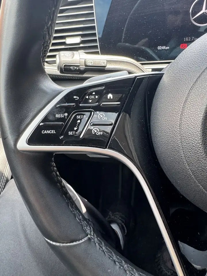 Mercedes-Benz GLE снимка Mercedes-Benz GLE