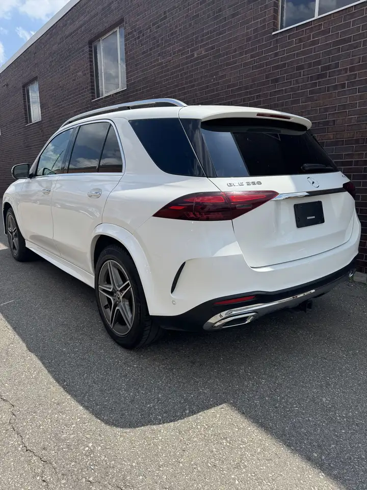 Mercedes-Benz GLE снимка Mercedes-Benz GLE