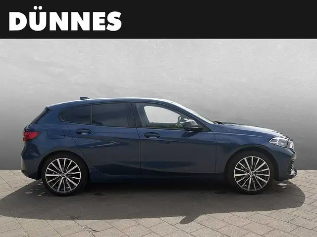 BMW 1 Series view 6