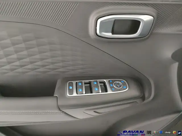 DR Automobiles DR3 view 9