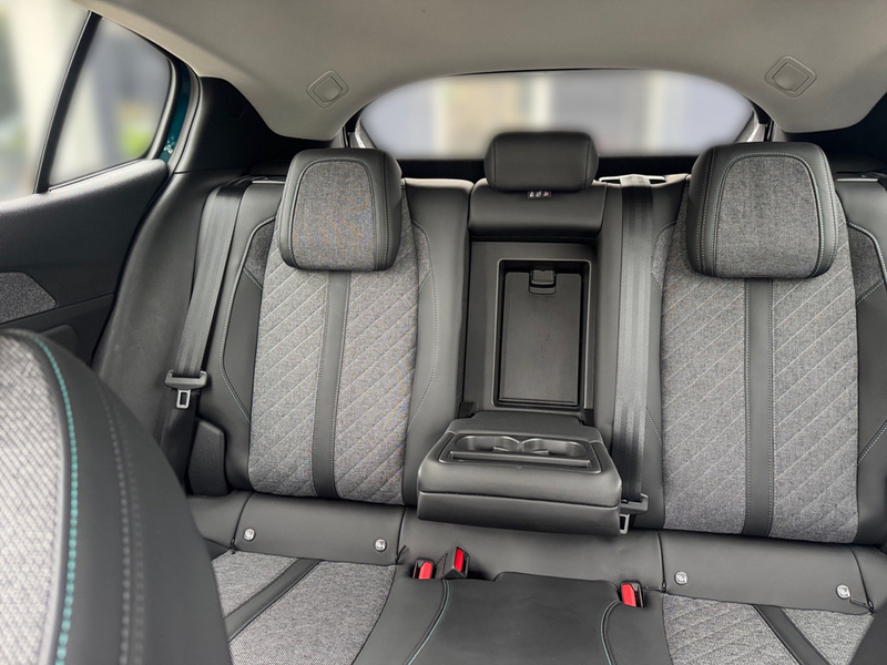 Peugeot 408 1.2 PureTech 130 Allure EAT8 KAMERA ACC — photo 14