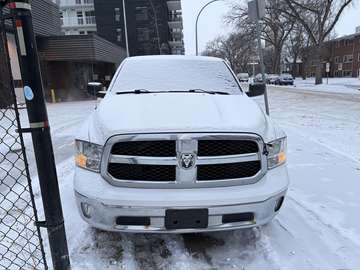 4WD Crew Cab 140.5  SLT