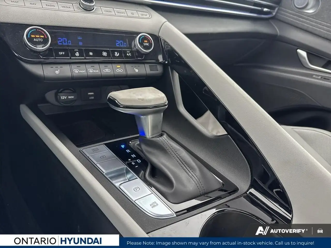 Hyundai ELANTRA снимка Hyundai ELANTRA