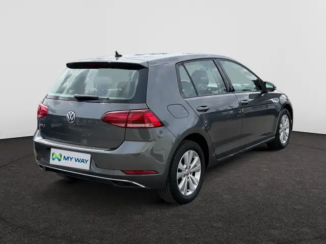 Volkswagen Golf view 3