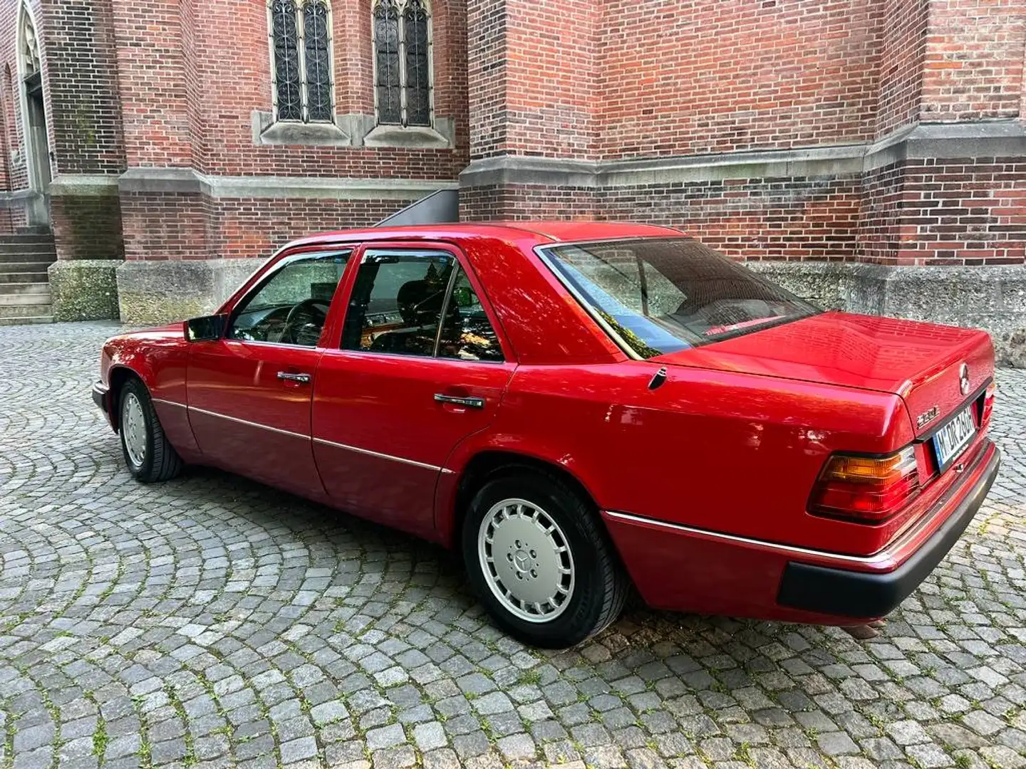Mercedes-Benz 260 260 E (W124) | H-Kennz. | 5-Gang | 3. Hd. | Klima Rot - 2