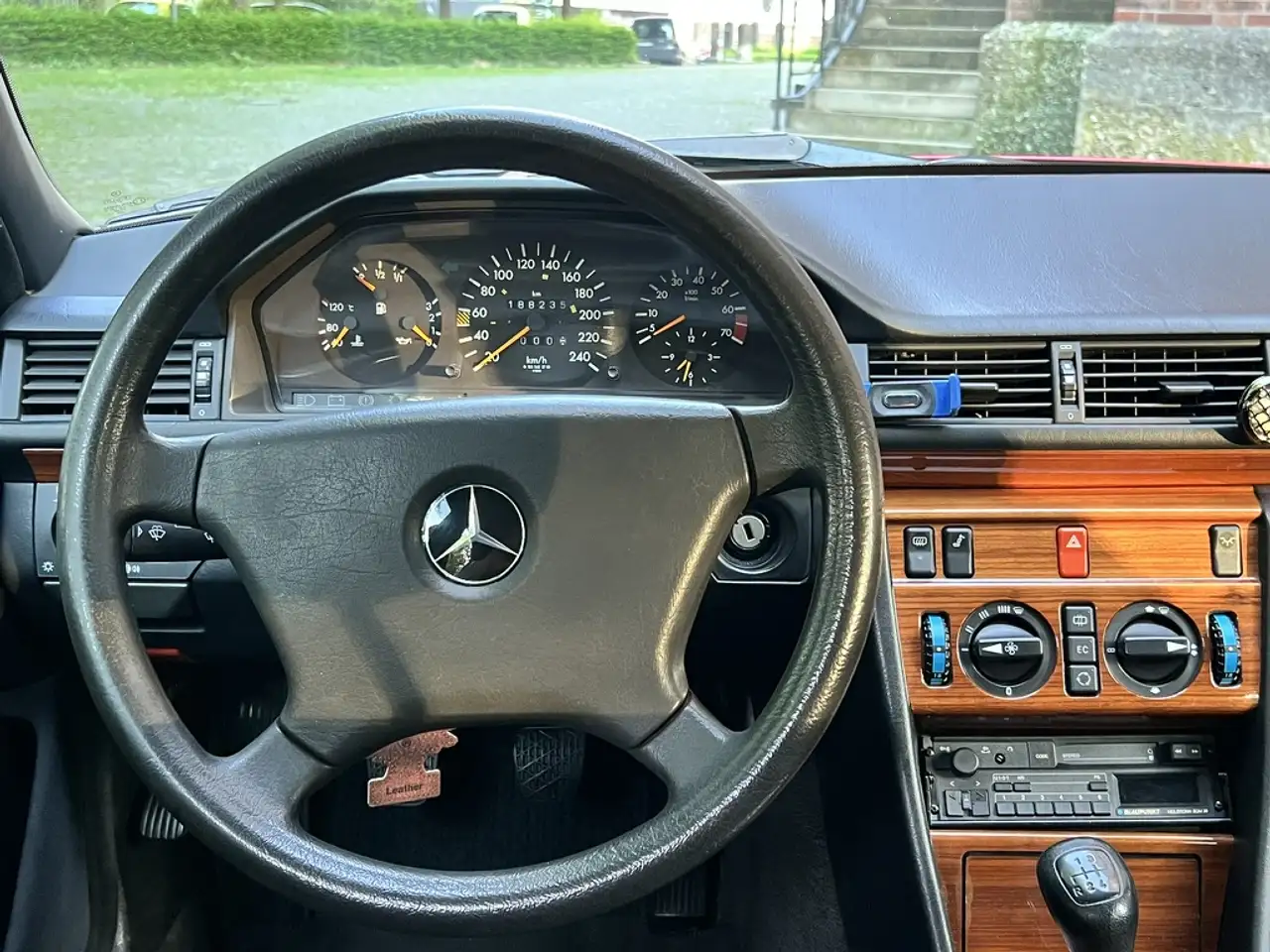 Mercedes-Benz 260 E (W124) | H-Kennz. | 5-Gang | 3. Hd. | Klima, foto 6