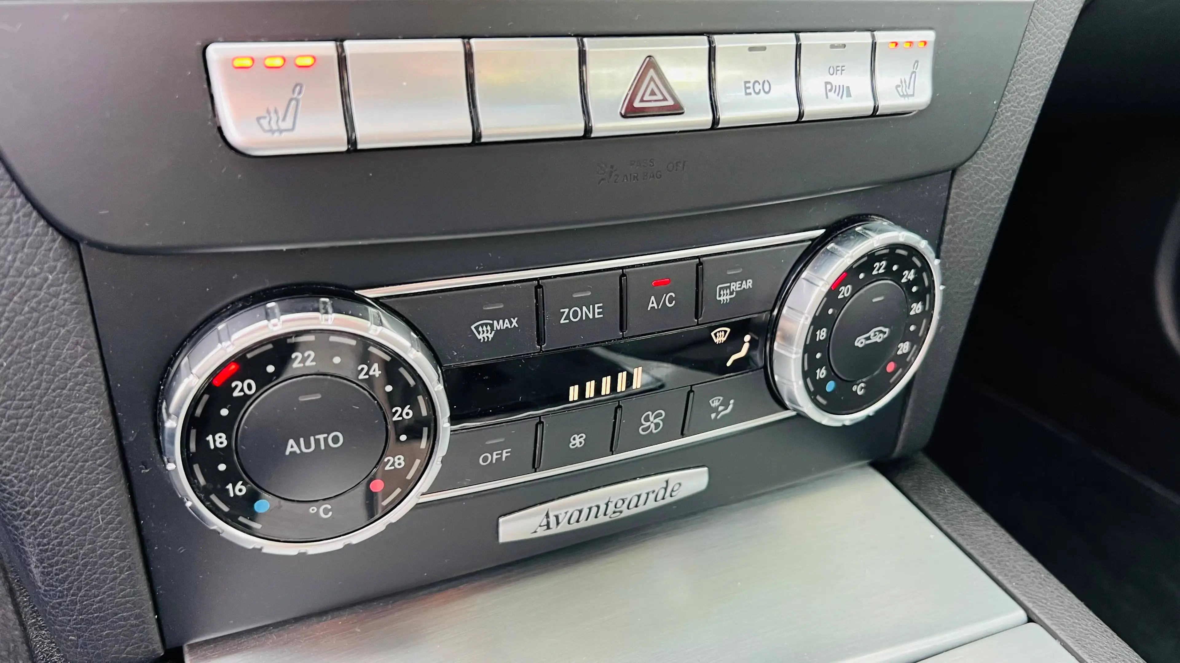 Mercedes-Benz C 200 C-Klasse Diesel CDI DPF (BlueEFFICIENCY) Avantgarde — photo 12