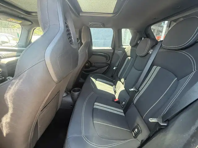 MINI Hatch view 10