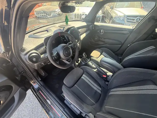 MINI Hatch view 8