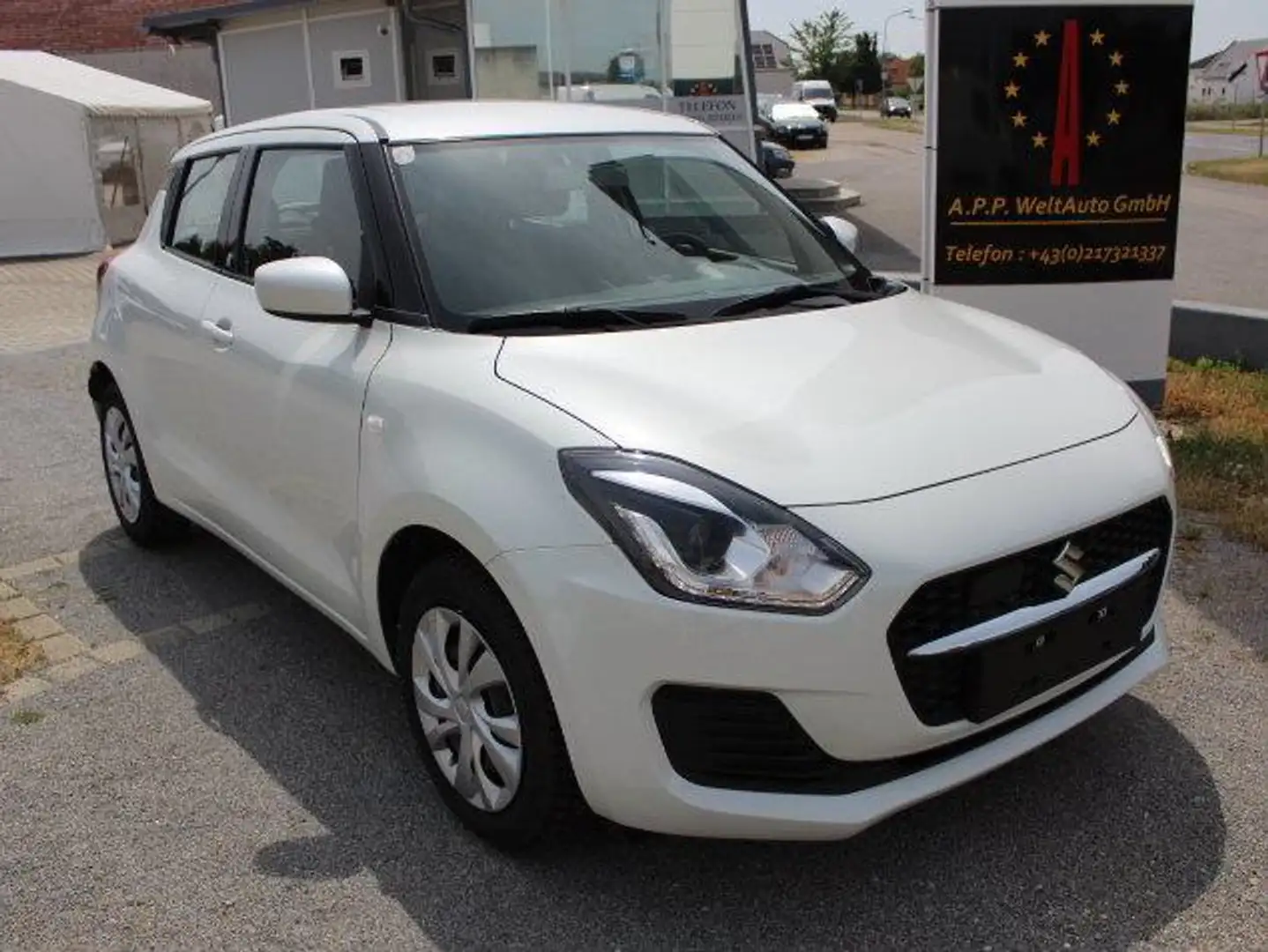 Suzuki Swift 1,2 Hybrid DualJet Clear LED Weiß - 1