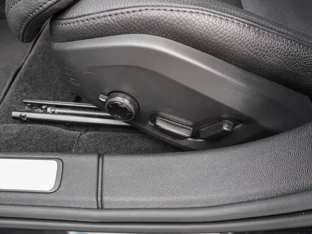 Volvo V60 Cross Country view 15