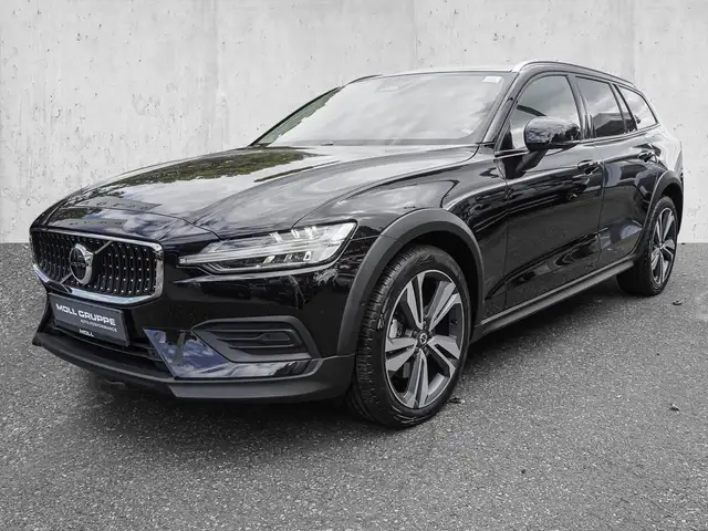 Volvo V60 Cross Country view 2